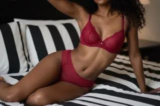 Wet , warm , & ready 😋 - Image 3