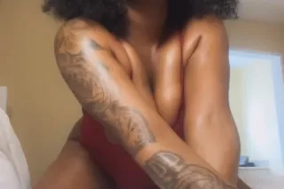 let me be your gift for valentine😍 - Image 2